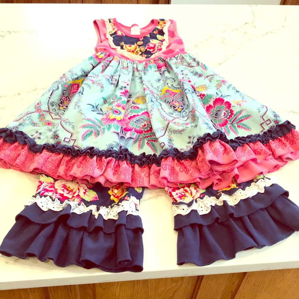 Giggle Moon set in size 6